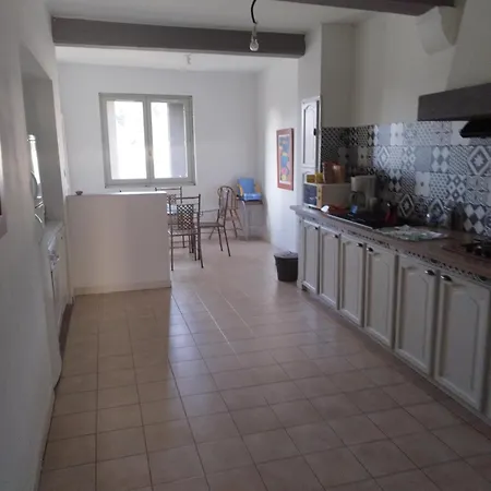 Maison Independante Dans Propriete A